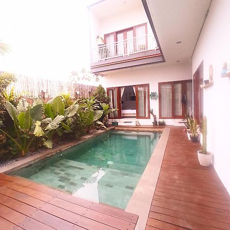 Loka Anyar Guest House Kerobokan  Exterior photo