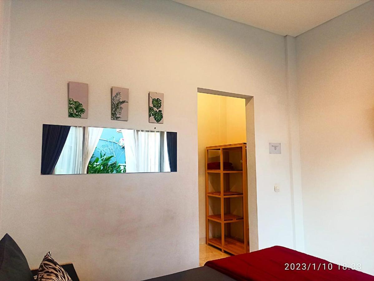 Loka Anyar Guest House Kerobokan  Exterior photo